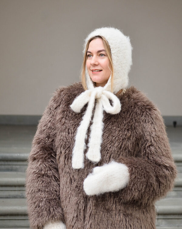 Moherinė kepurė su raišteliais - Image 11